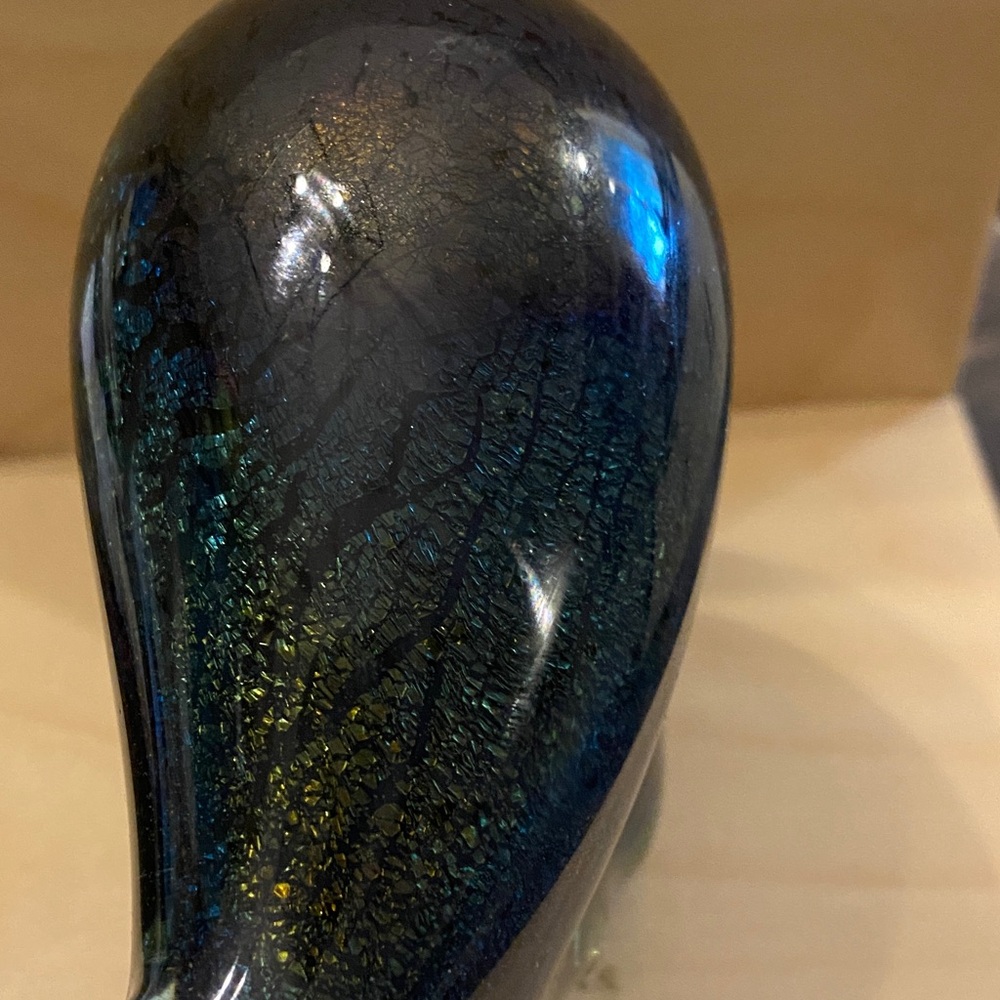 Grizzly Bear Sculpture - Black and Gold - Picture 4 of 6
